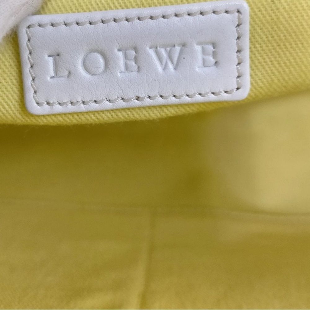 Auth LOEWE White Leather Frame Box Clutch Baguette Pouchette - Picture 7 of 10